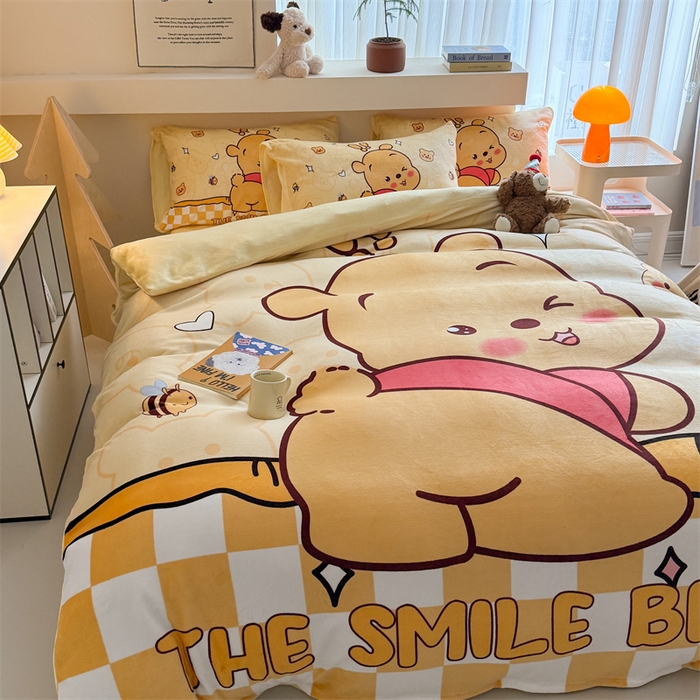 91家纺网 家纺一手货源 找家纺 慕晨 2025新款卡通可爱大版印花牛奶绒加厚保暖小清新四件套直播 搞怪小熊