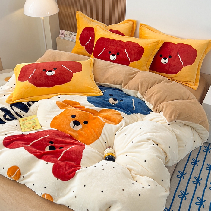 91家纺网 家纺一手货源 找家纺 慕晨 2025新款卡通可爱大版印花牛奶绒加厚保暖小清新四件套直播 狗狗叠叠乐