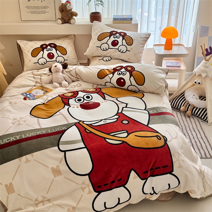 91家纺网 家纺一手货源 找家纺 慕晨 2025新款卡通可爱大版印花牛奶绒加厚保暖小清新四件套直播 敬礼狗狗