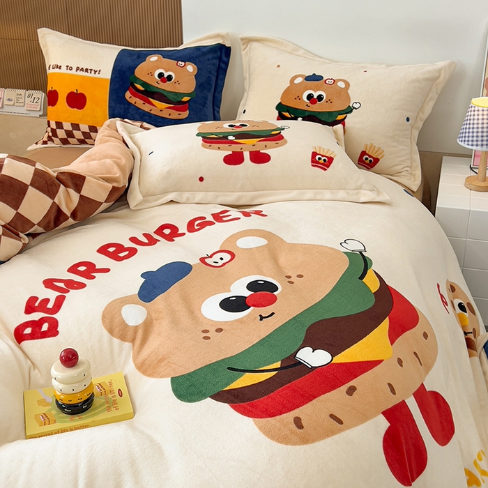 91家纺网 家纺一手货源 找家纺 慕晨 2025新款卡通可爱大版印花牛奶绒加厚保暖小清新四件套直播 玩趣汉堡