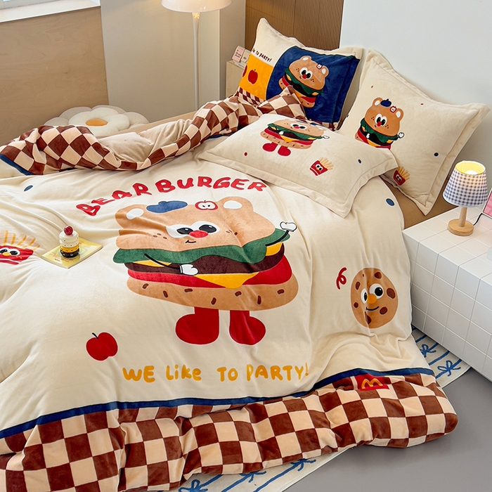 91家纺网 家纺一手货源 找家纺 慕晨 2025新款卡通可爱大版印花牛奶绒加厚保暖小清新四件套直播 玩趣汉堡