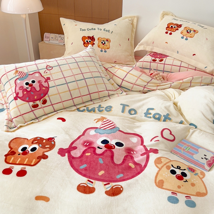 91家纺网 家纺一手货源 找家纺 慕晨 2025新款卡通可爱大版印花牛奶绒加厚保暖小清新四件套直播 奶油芝士