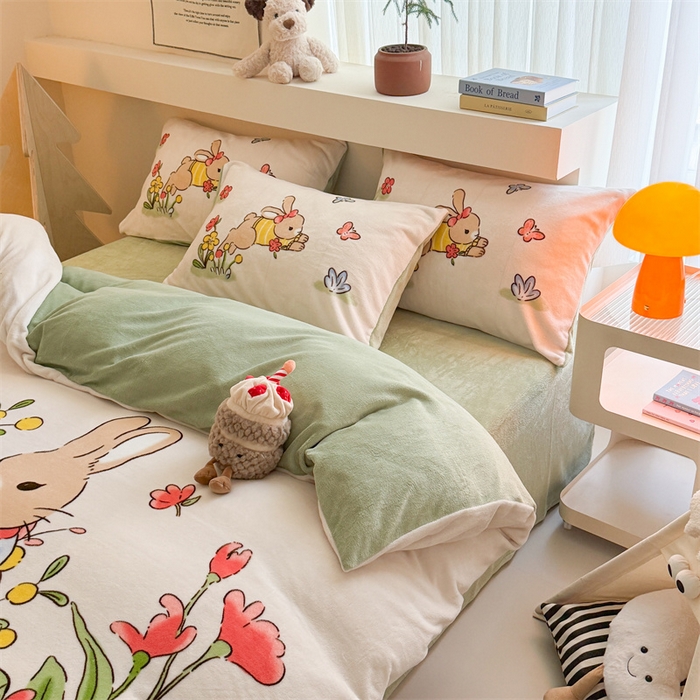 91家纺网 家纺一手货源 找家纺 慕晨 2025新款卡通可爱大版印花牛奶绒加厚保暖小清新四件套直播 悠闲生活