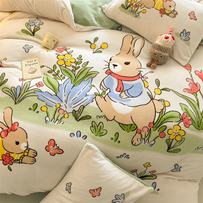 91家纺网 家纺一手货源 找家纺 慕晨 2025新款卡通可爱大版印花牛奶绒加厚保暖小清新四件套直播 悠闲生活