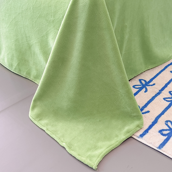 91家纺网 家纺一手货源 找家纺 慕晨 2025新款卡通可爱大版印花牛奶绒加厚保暖小清新四件套直播 奶狗pipi