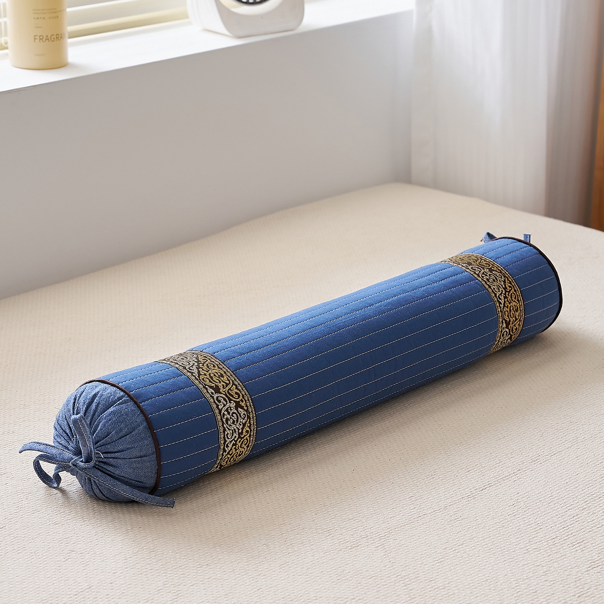 91家纺网 家纺一手货源 找家纺 乐可 2025新款砂洗圆柱枕 砂洗圆柱枕;蓝