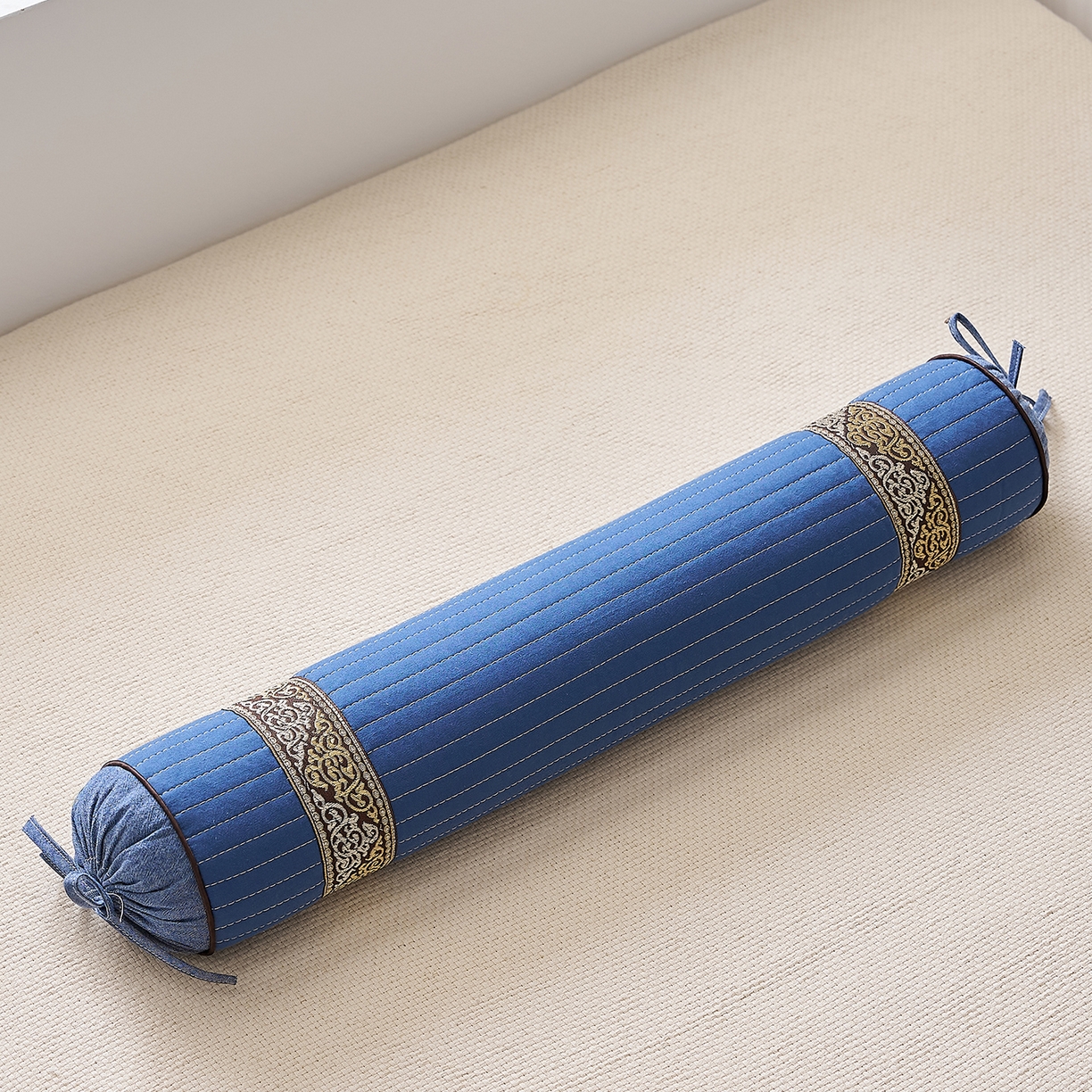 91家纺网 家纺一手货源 找家纺 乐可 2025新款砂洗圆柱枕 砂洗圆柱枕;蓝