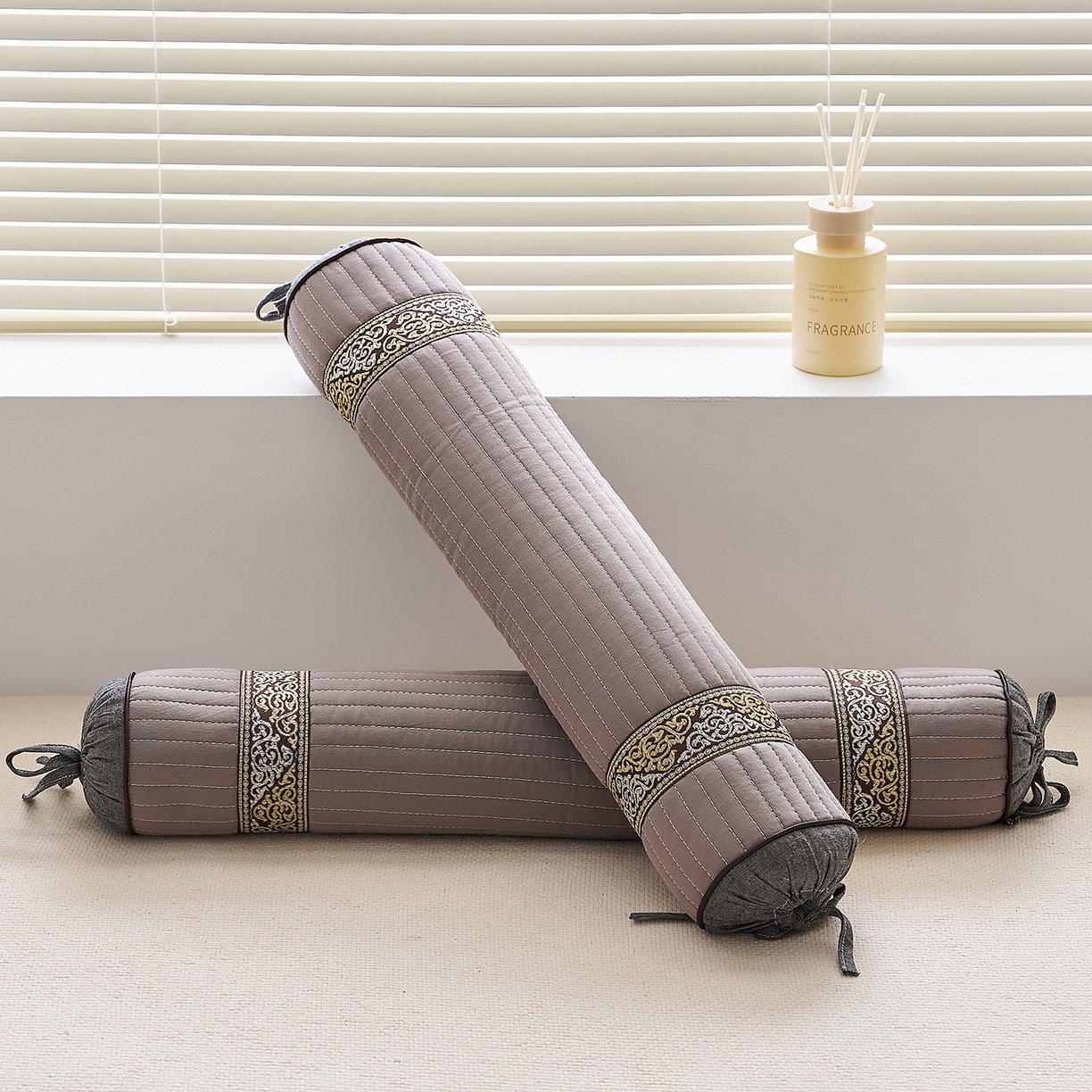 91家纺网 家纺一手货源 找家纺 乐可 2025新款砂洗圆柱枕 砂洗圆柱枕;灰