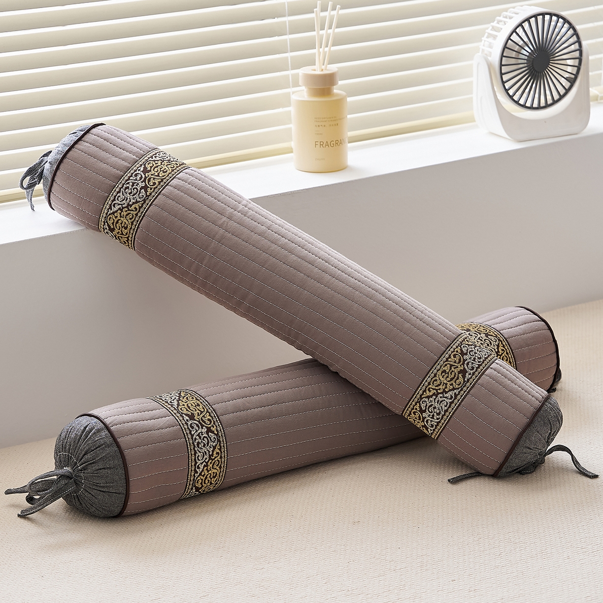 91家纺网 家纺一手货源 找家纺 乐可 2025新款砂洗圆柱枕 砂洗圆柱枕;灰