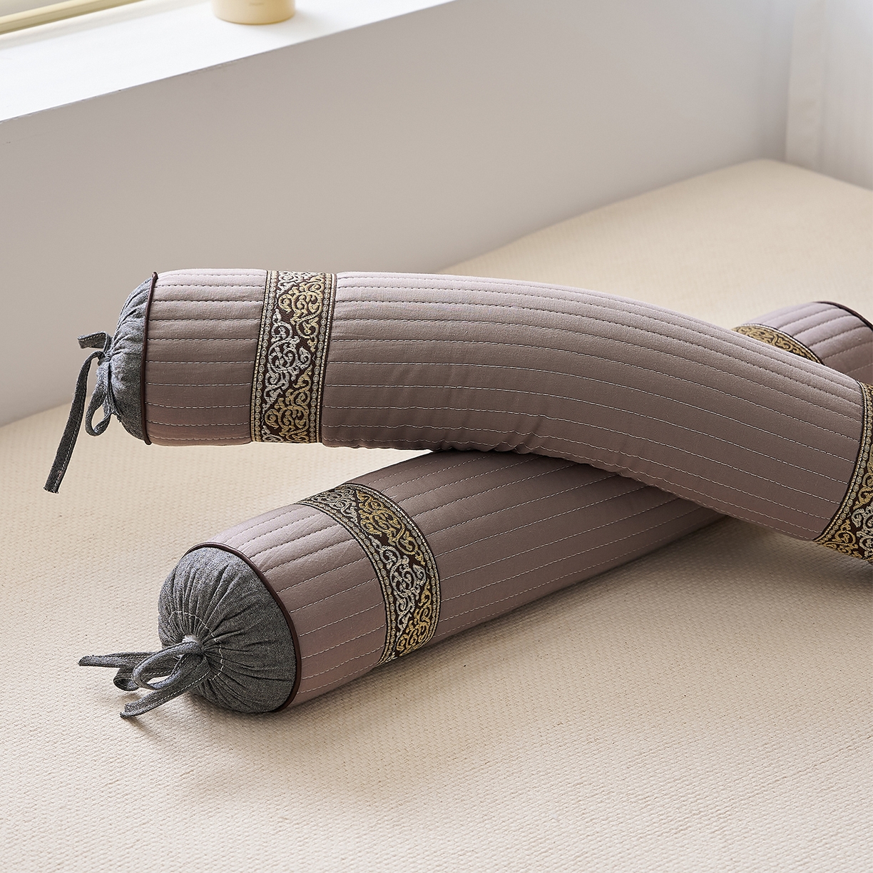 91家纺网 家纺一手货源 找家纺 乐可 2025新款砂洗圆柱枕 砂洗圆柱枕;灰