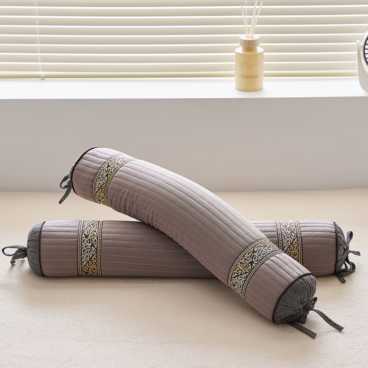 91家纺网 家纺一手货源 找家纺 乐可 2025新款砂洗圆柱枕 砂洗圆柱枕;灰