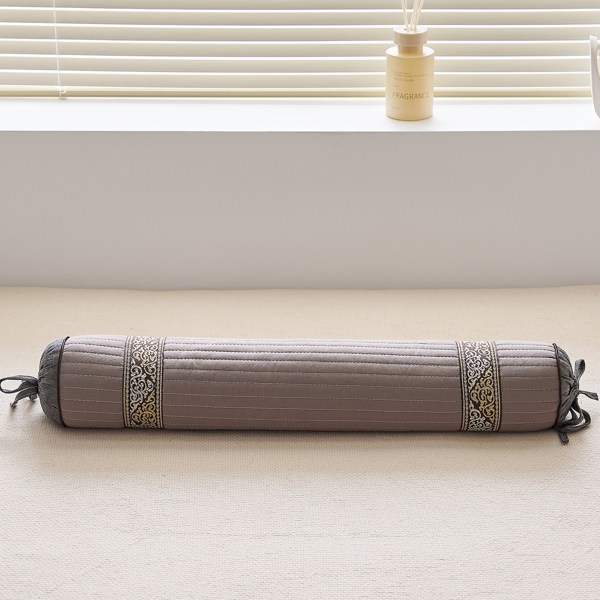 91家纺网 家纺一手货源 找家纺 乐可 2025新款砂洗圆柱枕 砂洗圆柱枕;灰