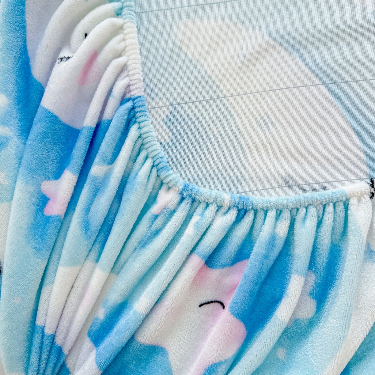 91家纺网 家纺一手货源 找家纺 名兮家居 2025新款高克重印花牛奶绒单床笠床笠单件 星月传奇