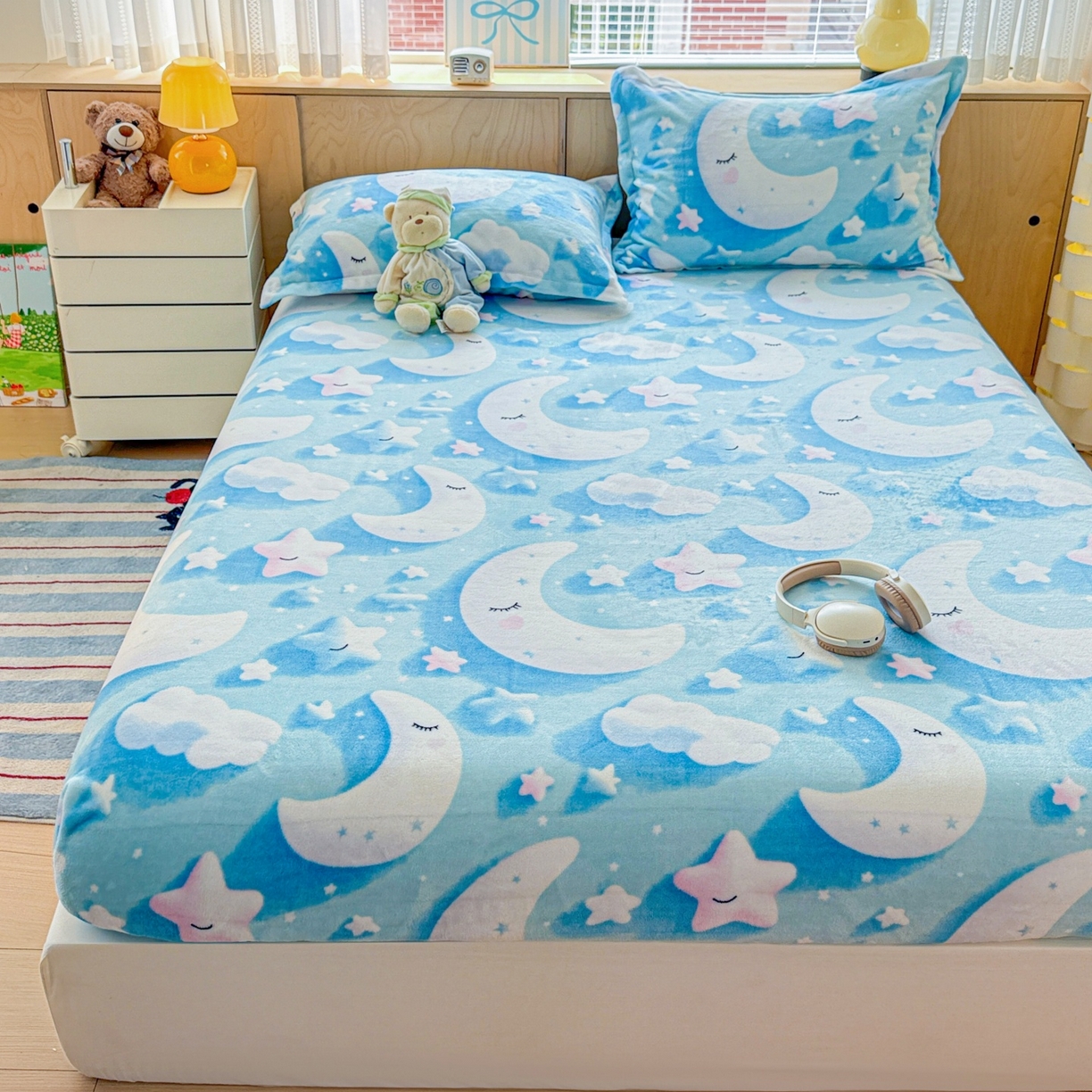 91家纺网 家纺一手货源 找家纺 名兮家居 2025新款高克重印花牛奶绒单床笠床笠单件 星月传奇