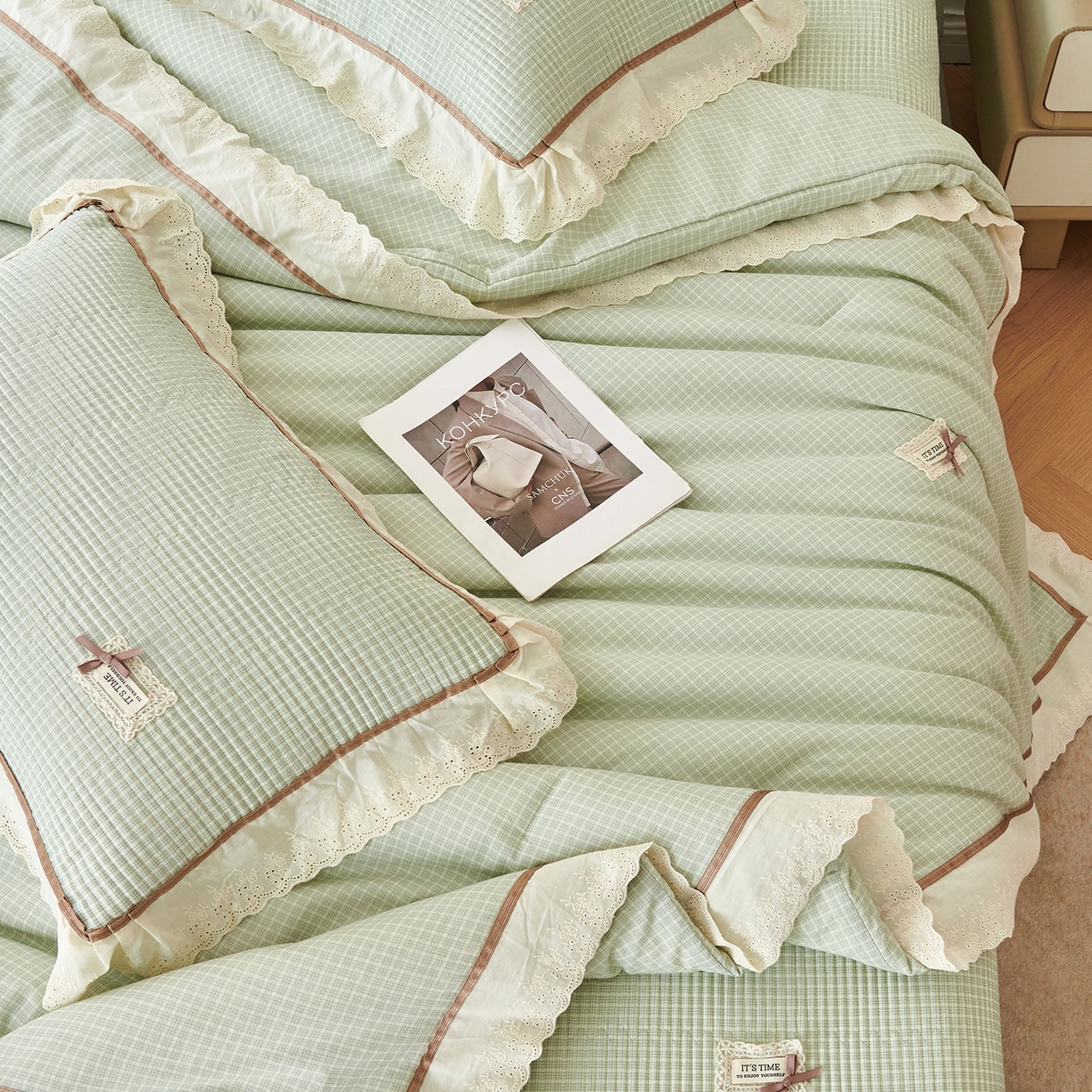 91家纺网 家纺一手货源 找家纺 优希家纺 2025新款米娅千金多功能春秋被四件套 绿色