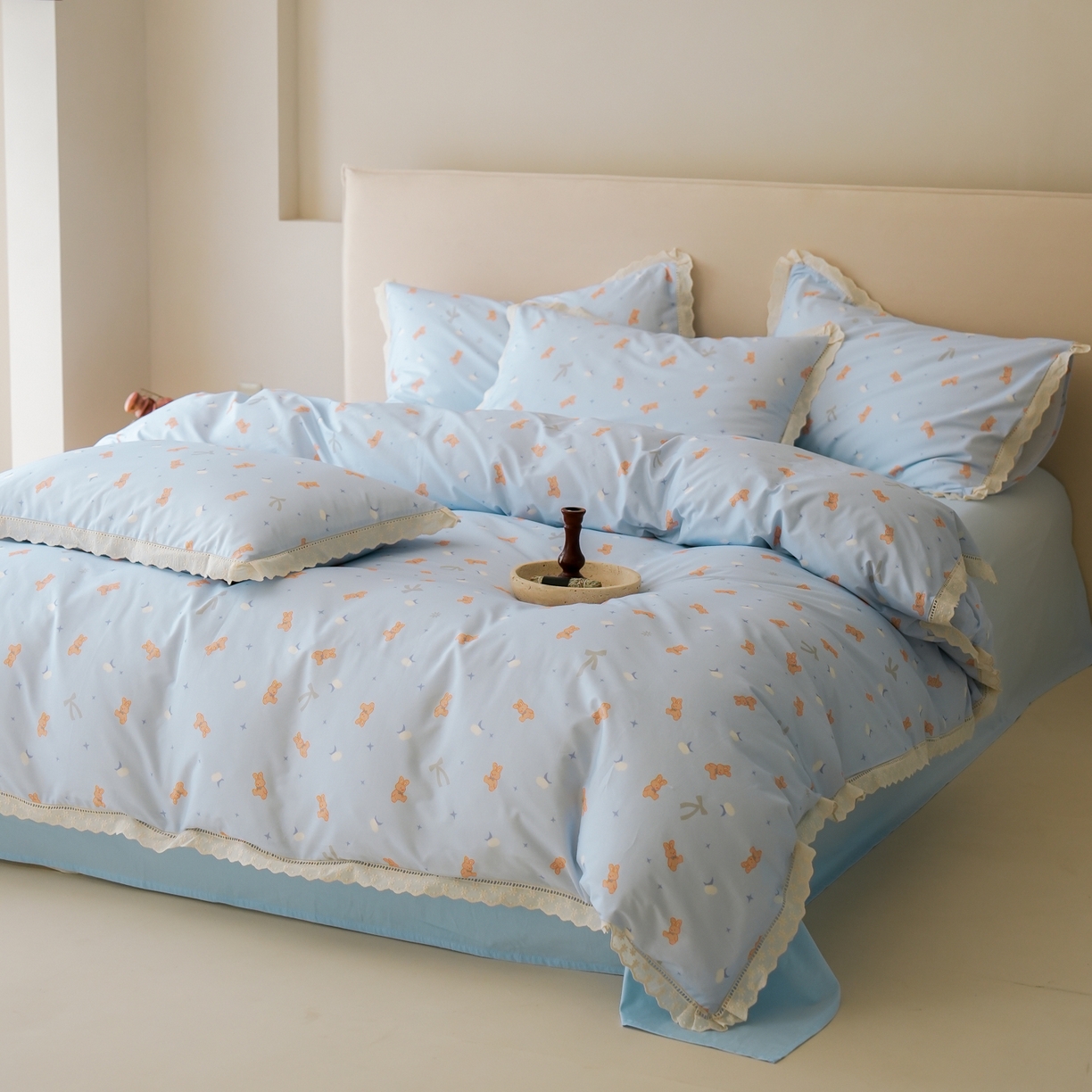 91家纺网 家纺一手货源 找家纺 （总）洺兰家居 2025年小清新全棉13372镂空花边小碎花ins风水洗棉四件套