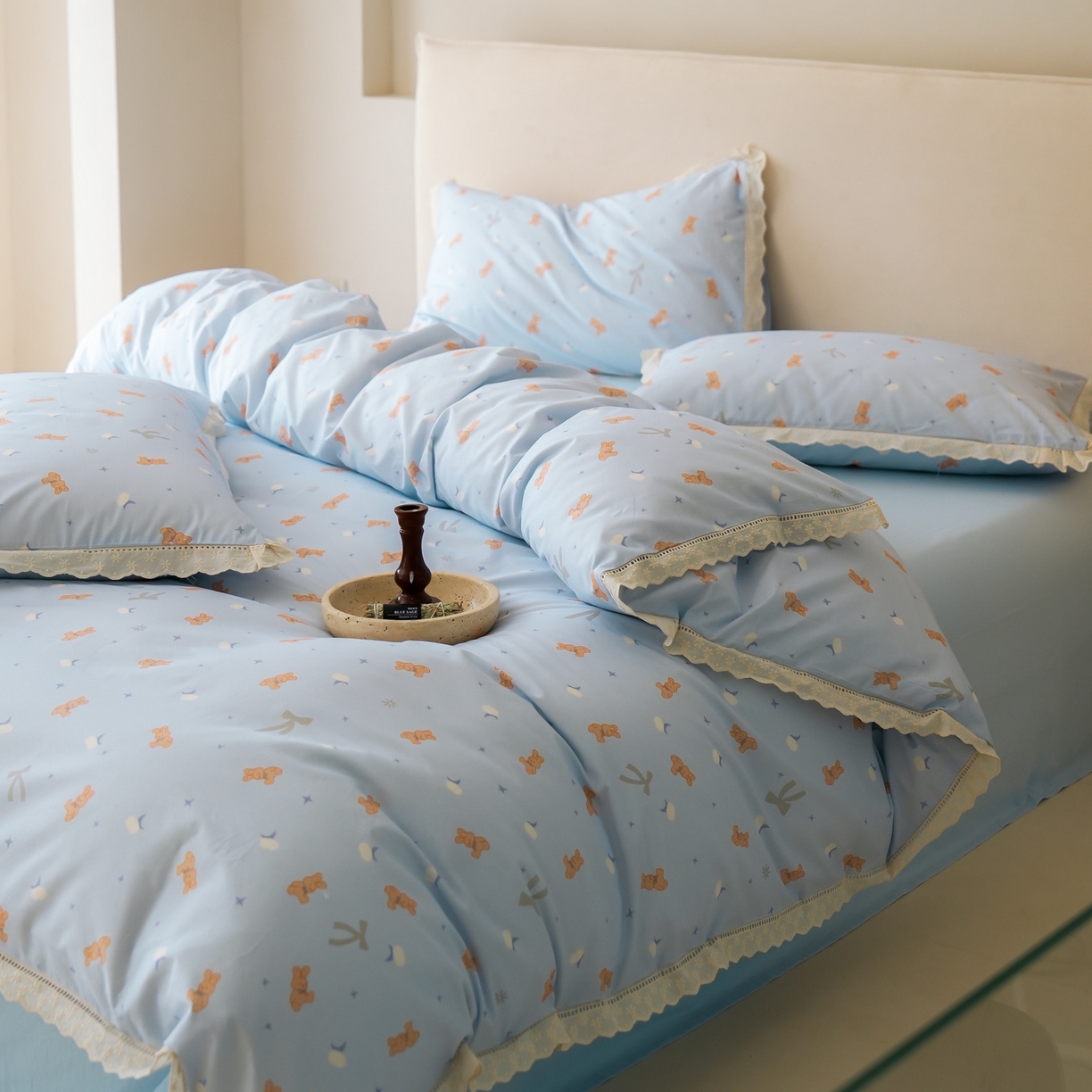 91家纺网 家纺一手货源 找家纺 （总）洺兰家居 2025年小清新全棉13372镂空花边小碎花ins风水洗棉四件套