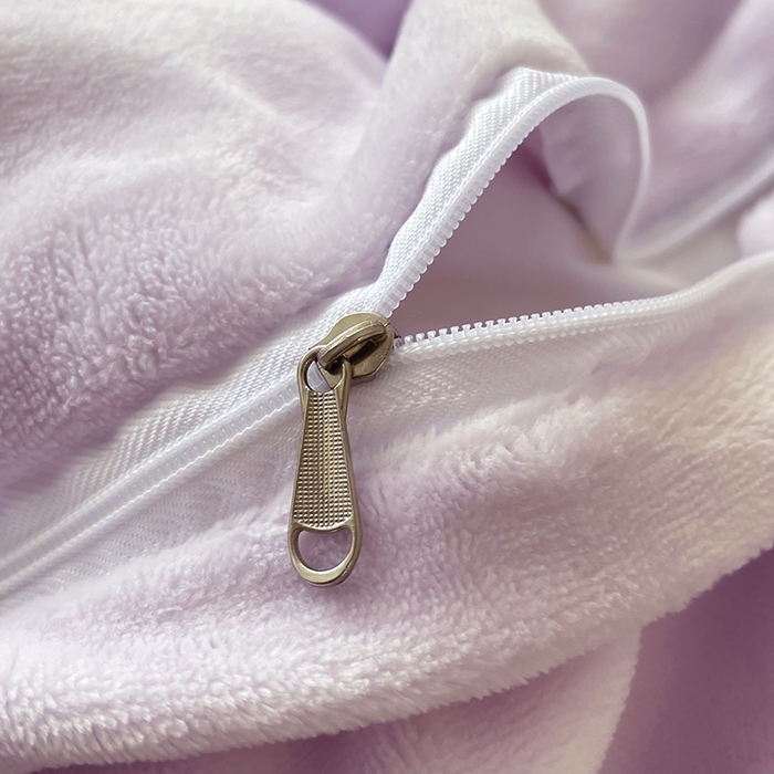 91家纺网 家纺一手货源 找家纺 金绣美居 2025新款加厚牛奶绒韩版床盖款绣花手工花保暖四件套-花弄影 花弄影-新媚紫