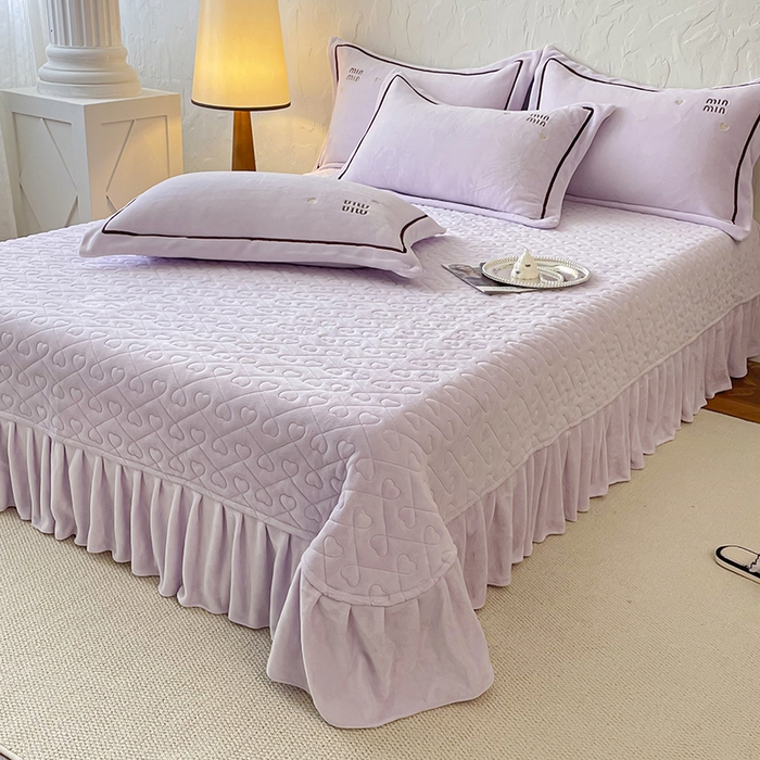 91家纺网 家纺一手货源 找家纺 金绣美居 2025新款加厚牛奶绒韩版床盖款绣花手工花保暖四件套-花弄影 花弄影-新媚紫