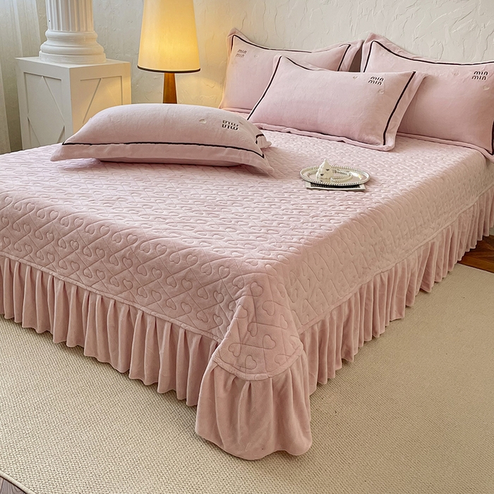 91家纺网 家纺一手货源 找家纺 金绣美居 2025新款加厚牛奶绒韩版床盖款绣花手工花保暖四件套-花弄影 花弄影-牛奶粉