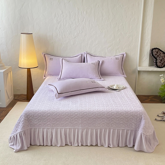 91家纺网 家纺一手货源 找家纺 金绣美居 2025新款加厚牛奶绒韩版床盖款绣花手工花保暖四件套-花弄影 花弄影-新媚紫