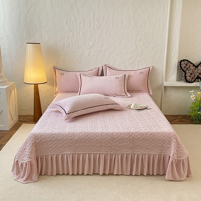 91家纺网 家纺一手货源 找家纺 金绣美居 2025新款加厚牛奶绒韩版床盖款绣花手工花保暖四件套-花弄影 花弄影-牛奶粉