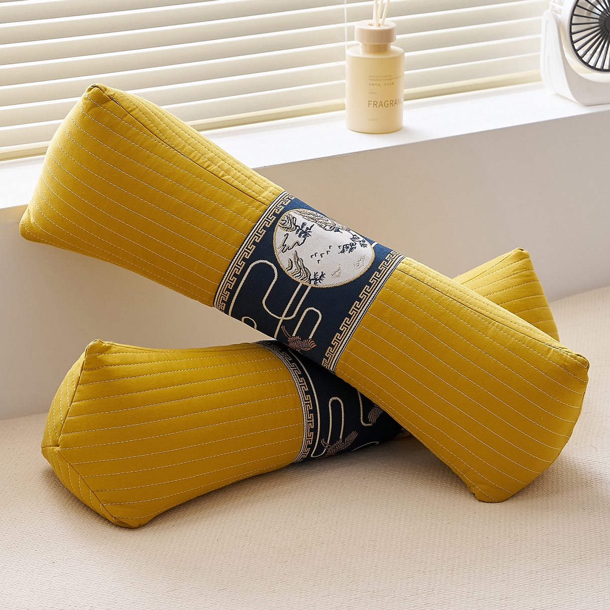 91家纺网 家纺一手货源 找家纺 乐可 2025新款砂洗三角枕 砂洗三角枕;黄