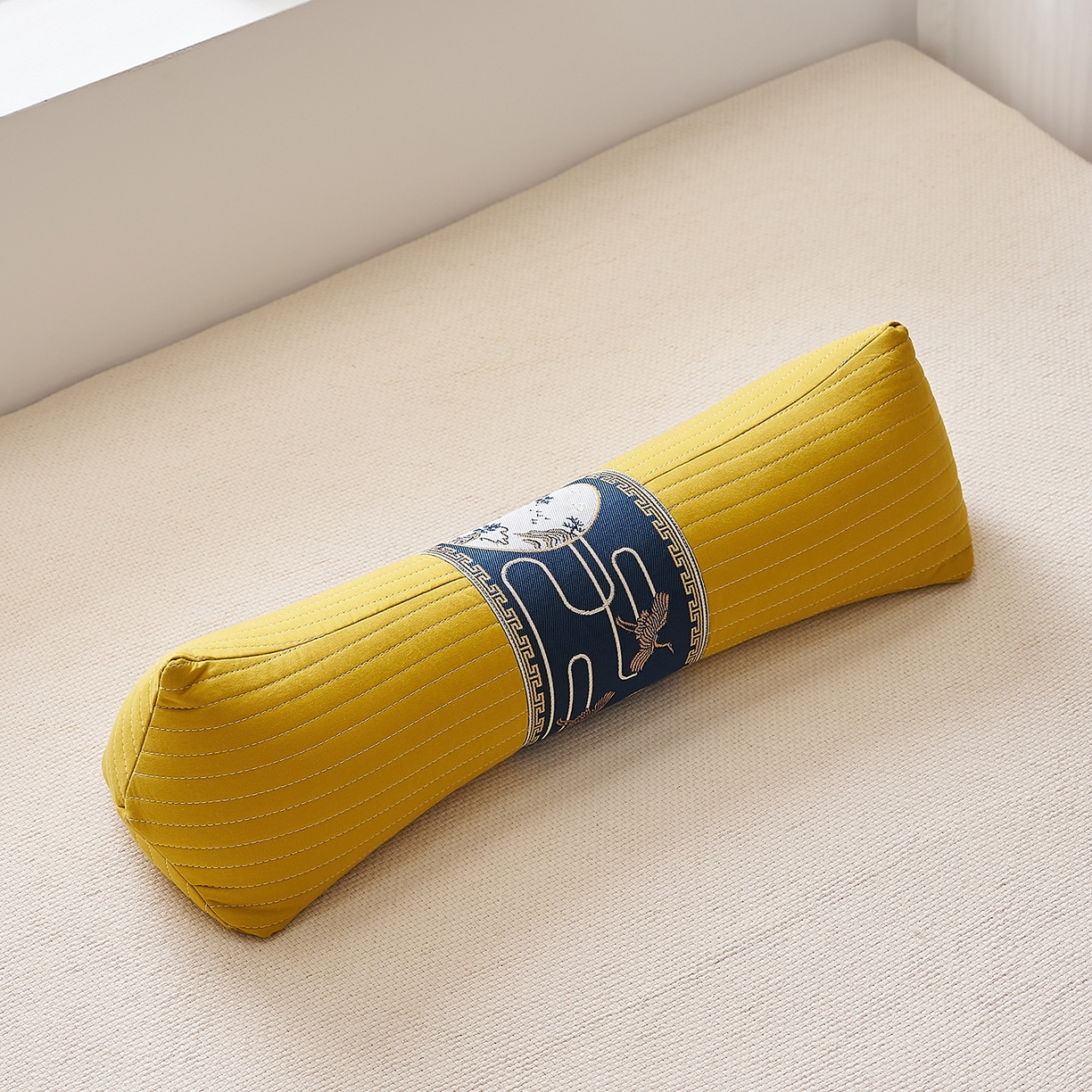 91家纺网 家纺一手货源 找家纺 乐可 2025新款砂洗三角枕 砂洗三角枕;黄