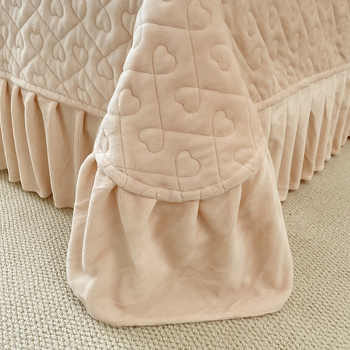 91家纺网 家纺一手货源 找家纺 金绣美居 2025新款加厚牛奶绒韩版床盖款绣花手工花保暖四件套-花弄影 花弄影-奶昔色