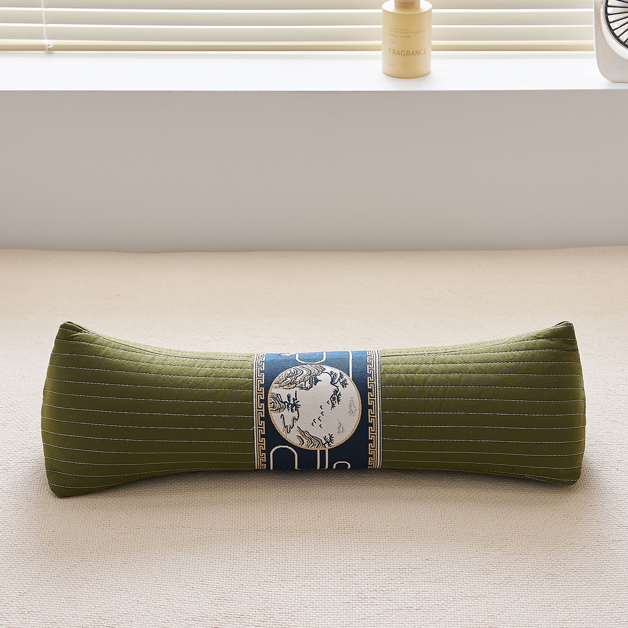 91家纺网 家纺一手货源 找家纺 乐可 2025新款砂洗三角枕 砂洗三角枕;绿