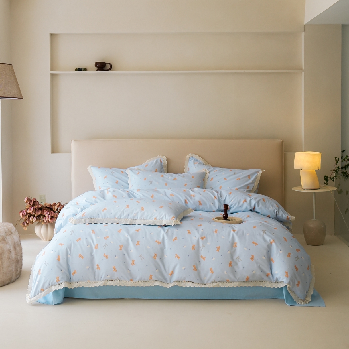 91家纺网 家纺一手货源 找家纺 洺兰家居 2025年小清新全棉13372镂空花边小碎花ins风水洗棉四件套 安妮兔