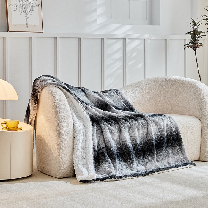 91家纺网 家纺一手货源 找家纺 缘生活 2025新款仿兔毛渐变毛毯 渐变毛毯四季通用盖毯多功能毛毯家居备用毯 渐变毛毯-黑色