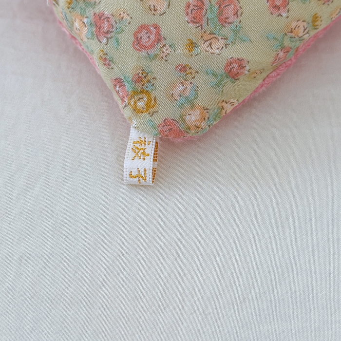 91家纺网 家纺一手货源 找家纺 乐沐 2025新款A类水洗棉双层纱豆豆绒被芯 花颜悦色