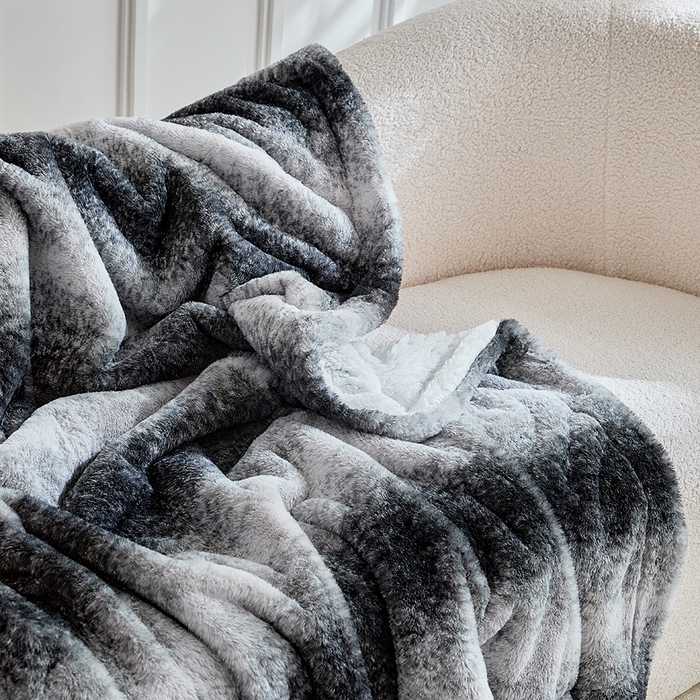 91家纺网 家纺一手货源 找家纺 缘生活 2025新款仿兔毛渐变毛毯 渐变毛毯四季通用盖毯多功能毛毯家居备用毯 渐变毛毯-黑色