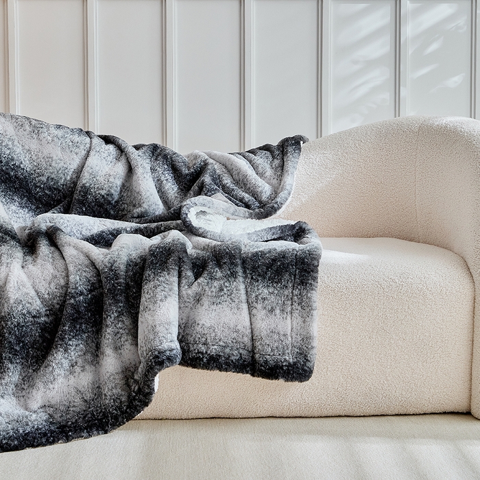 91家纺网 家纺一手货源 找家纺 缘生活 2025新款仿兔毛渐变毛毯 渐变毛毯四季通用盖毯多功能毛毯家居备用毯 渐变毛毯-黑色