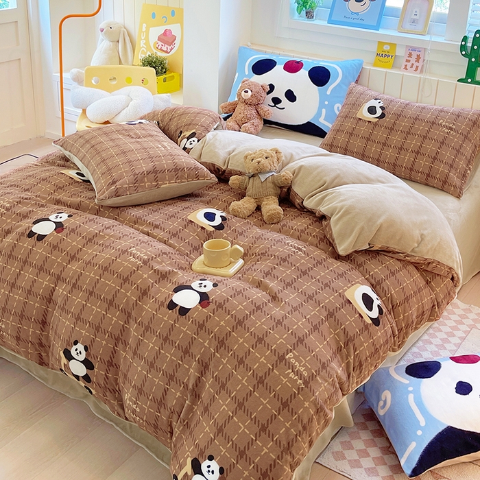 91家纺网 家纺一手货源 找家纺 （总）葡萄家 2025新款高克重印花牛奶绒四件套萌系卡通