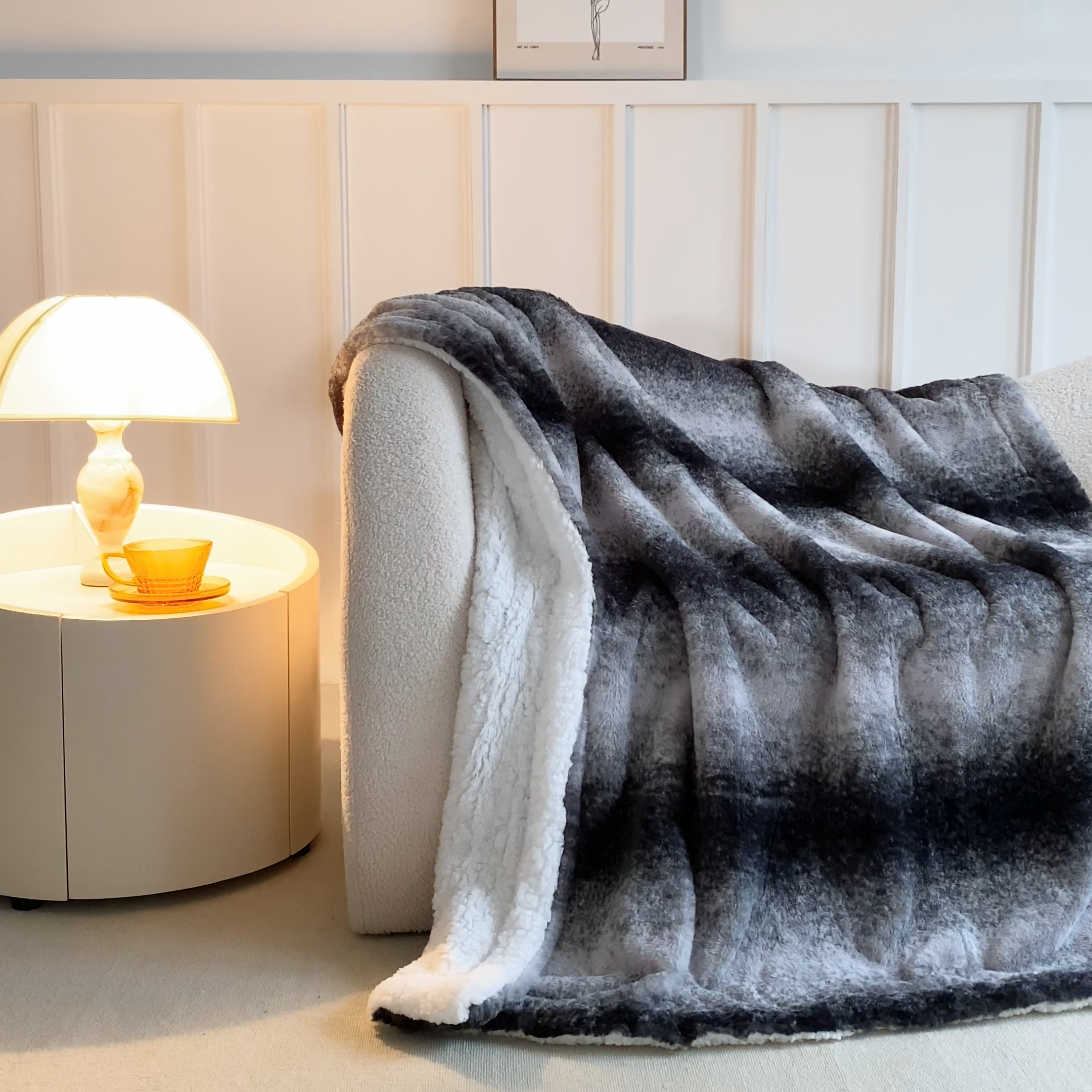 91家纺网 家纺一手货源 找家纺 缘生活 2025新款仿兔毛渐变毛毯 渐变毛毯四季通用盖毯多功能毛毯家居备用毯 渐变毛毯-黑色