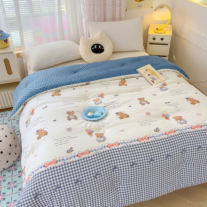 91家纺网 家纺一手货源 找家纺 乐沐 2025新款A类水洗棉双层纱豆豆绒被芯 熊趣时光