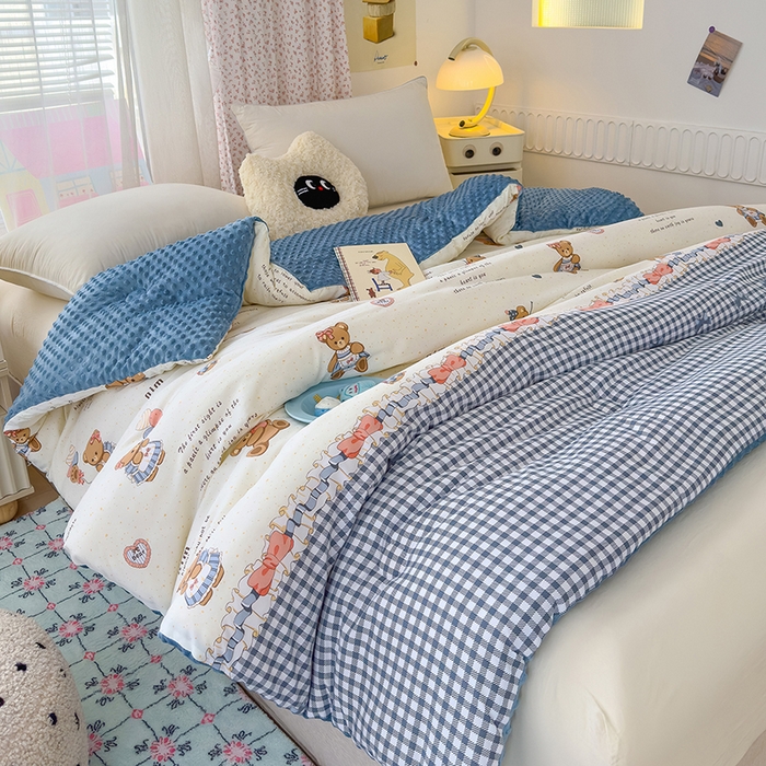 91家纺网 家纺一手货源 找家纺 乐沐 2025新款A类水洗棉双层纱豆豆绒被芯 熊趣时光