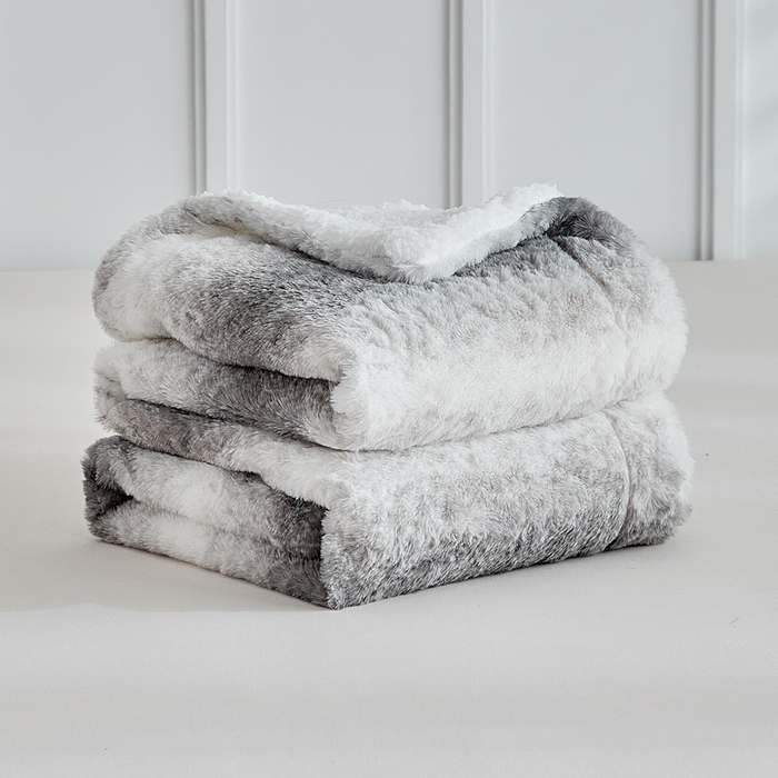 91家纺网 家纺一手货源 找家纺 缘生活 2025新款仿兔毛渐变毛毯 渐变毛毯四季通用盖毯多功能毛毯家居备用毯 渐变毛毯-灰色