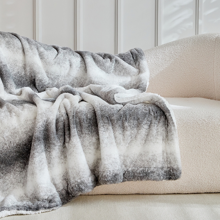 91家纺网 家纺一手货源 找家纺 缘生活 2025新款仿兔毛渐变毛毯 渐变毛毯四季通用盖毯多功能毛毯家居备用毯 渐变毛毯-灰色