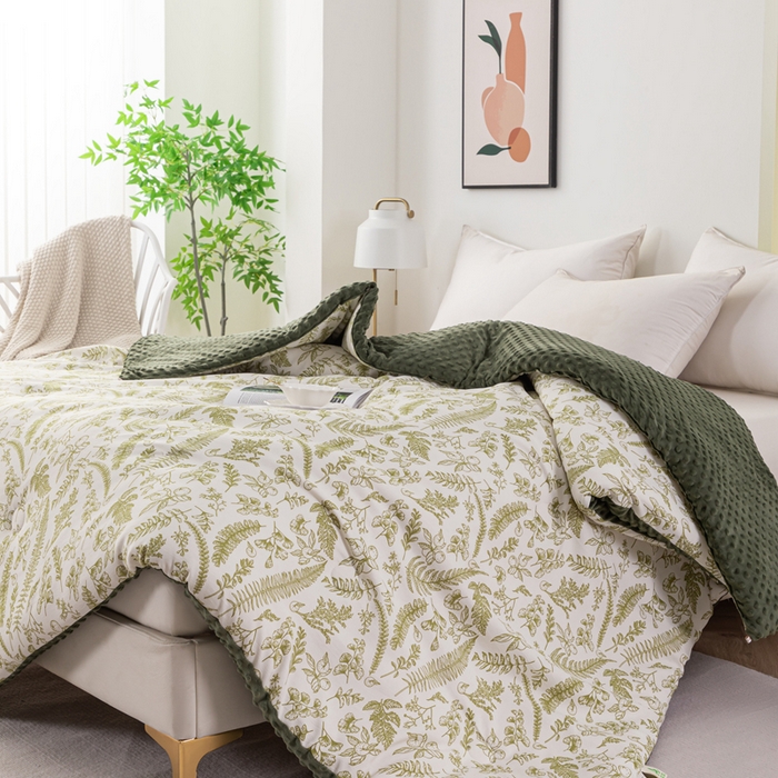 91家纺网 家纺一手货源 找家纺 乐沐 2025新款A类水洗棉双层纱豆豆绒被芯 叶语情深-绿