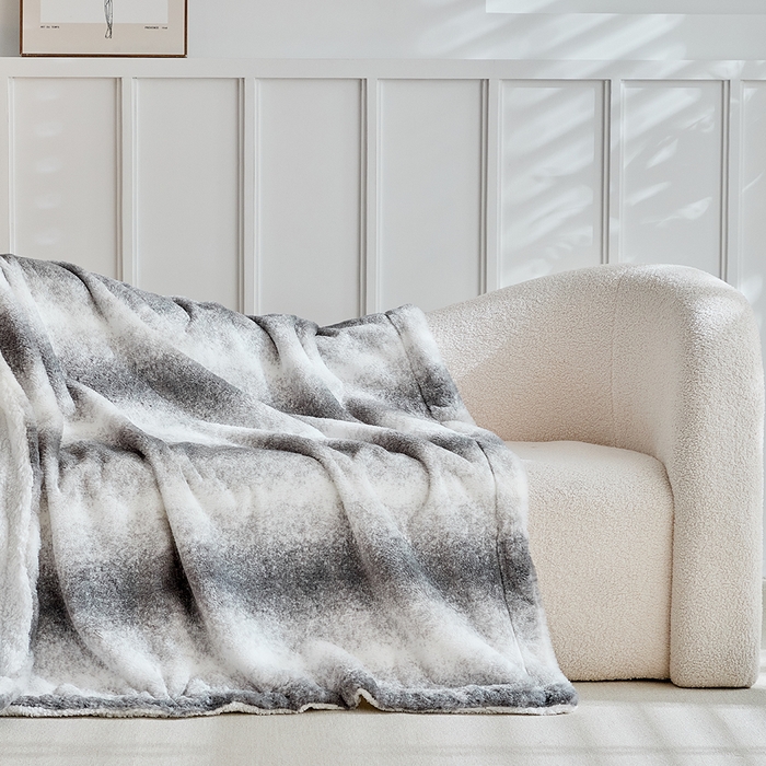 91家纺网 家纺一手货源 找家纺 缘生活 2025新款仿兔毛渐变毛毯 渐变毛毯四季通用盖毯多功能毛毯家居备用毯 渐变毛毯-灰色