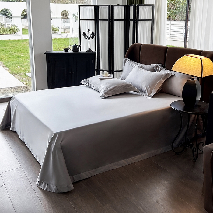 91家纺网 家纺一手货源 找家纺 栩裕纺织 2025新款长绒棉纯色四件套系列-邂逅 浅灰色