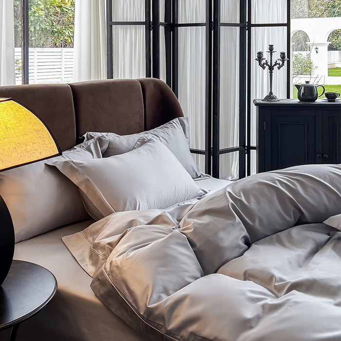 91家纺网 家纺一手货源 找家纺 栩裕纺织 2025新款长绒棉纯色四件套系列-邂逅 浅灰色