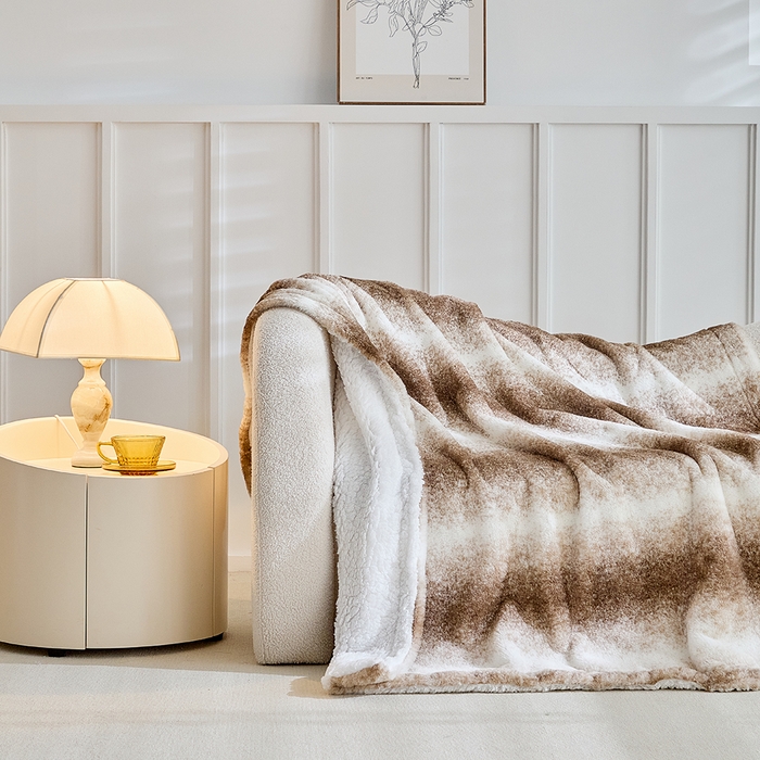 91家纺网 家纺一手货源 找家纺 缘生活 2025新款仿兔毛渐变毛毯 渐变毛毯四季通用盖毯多功能毛毯家居备用毯 渐变毛毯-卡其