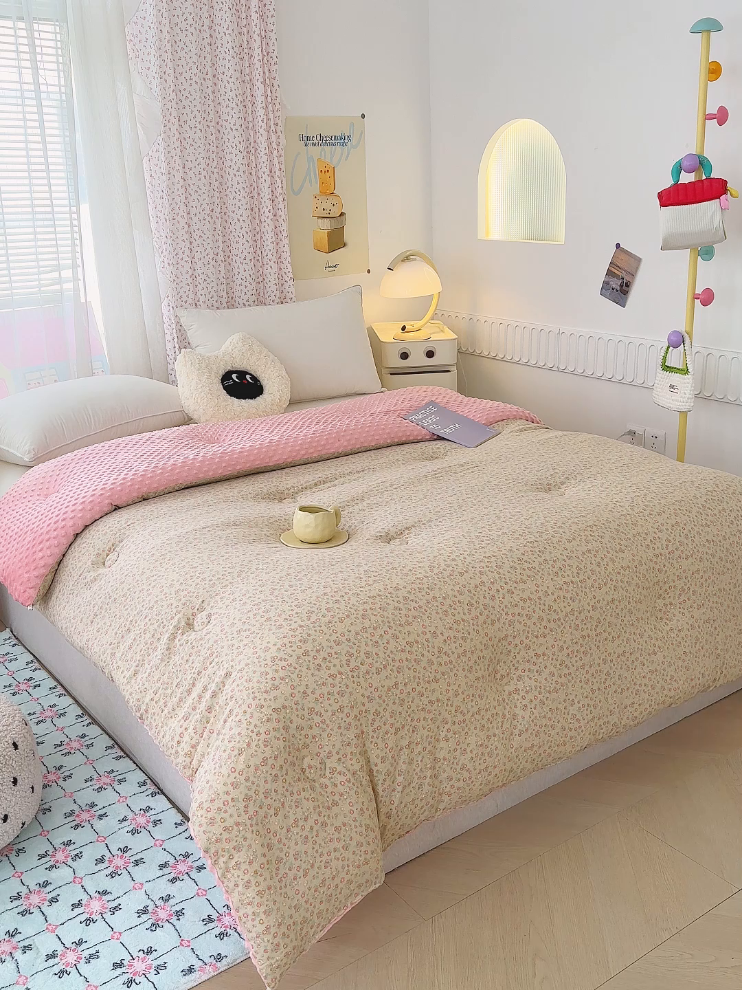 91家纺网 家纺一手货源 找家纺 乐沐 2025新款A类水洗棉双层纱豆豆绒被芯 花颜悦色