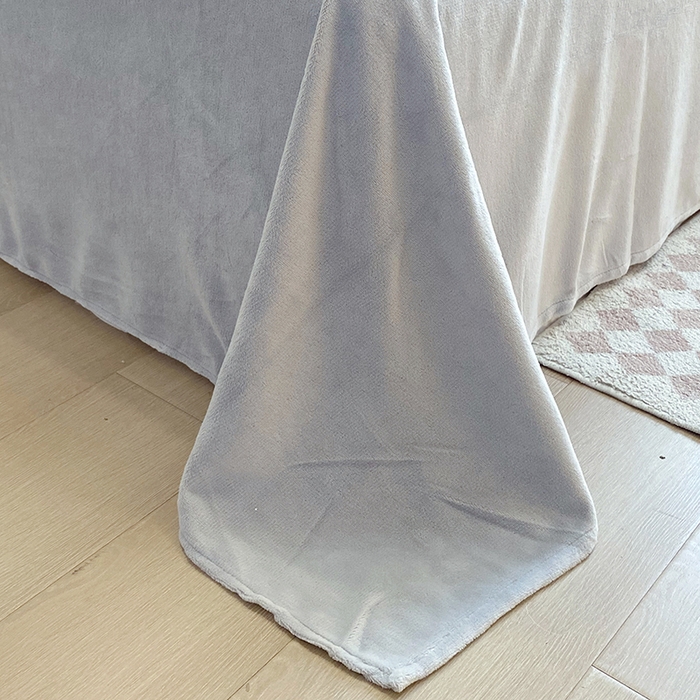 91家纺网 家纺一手货源 找家纺 葡萄家 2025新款高克重印花牛奶绒四件套萌系卡通 冬日狗