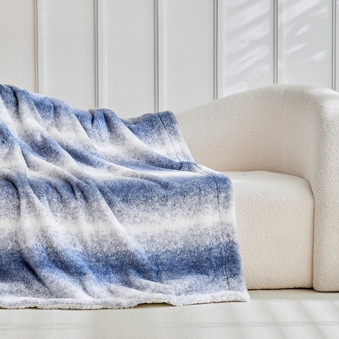 91家纺网 家纺一手货源 找家纺 缘生活 2025新款仿兔毛渐变毛毯 渐变毛毯四季通用盖毯多功能毛毯家居备用毯 渐变毛毯-蓝色