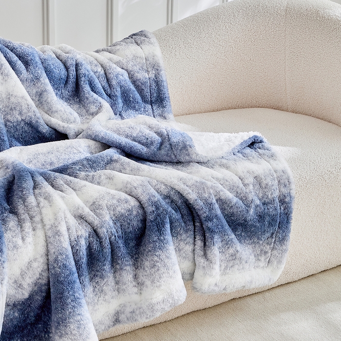91家纺网 家纺一手货源 找家纺 缘生活 2025新款仿兔毛渐变毛毯 渐变毛毯四季通用盖毯多功能毛毯家居备用毯 渐变毛毯-蓝色